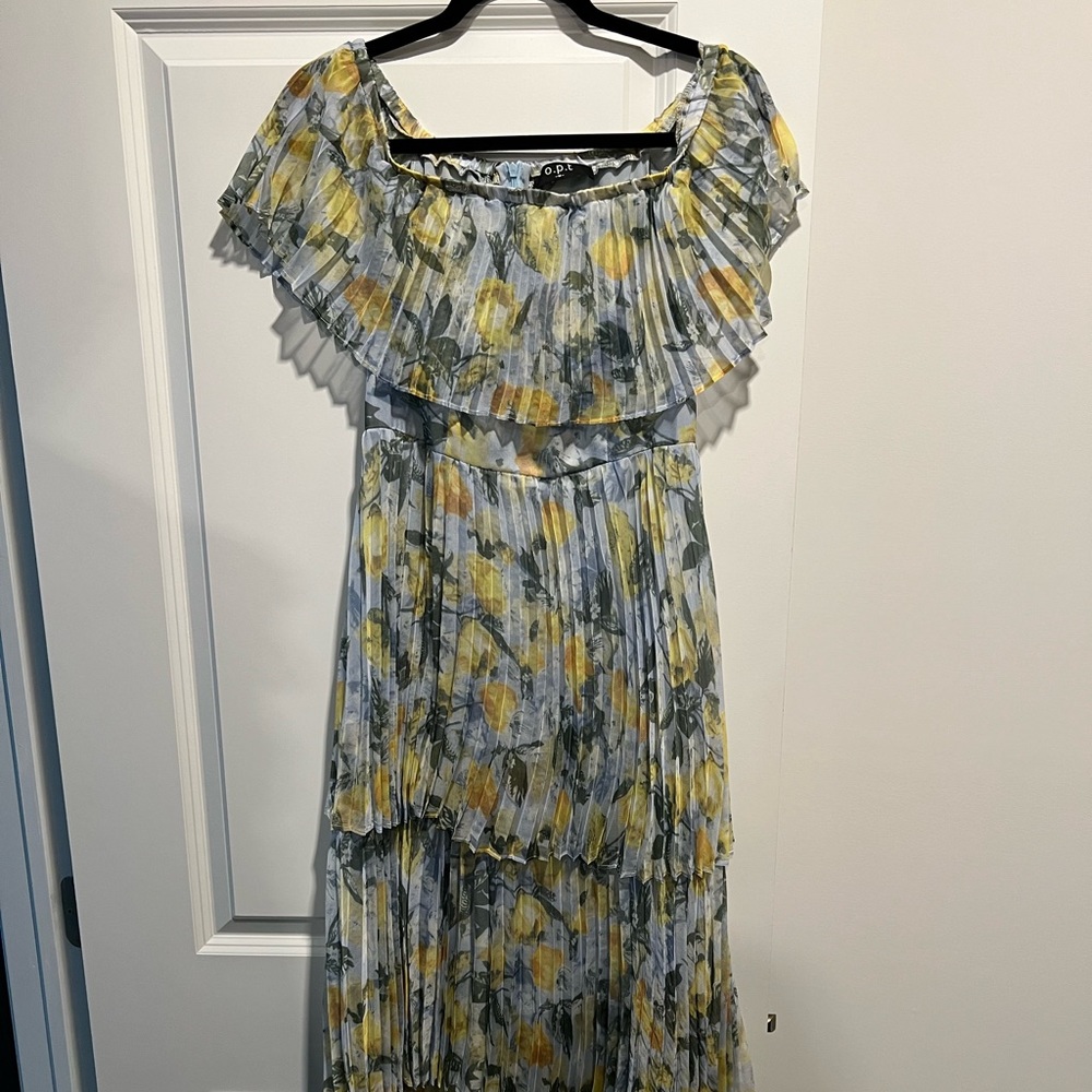 NWOT opt lemon tiered off the shoulder dress